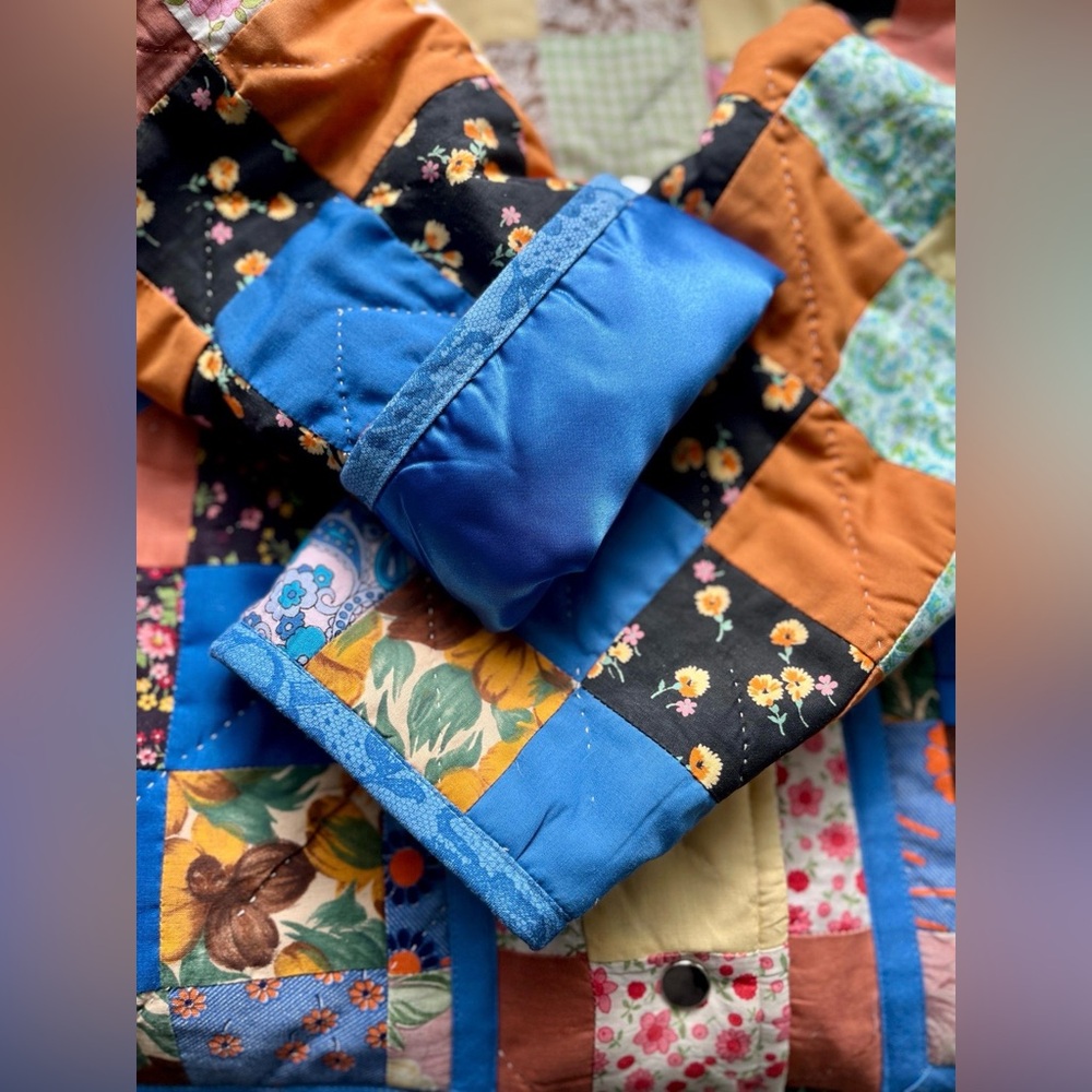 Upcycled vintage patchwork quilt chore coat, ladies' size L-2XL - Picture 7 of 11
